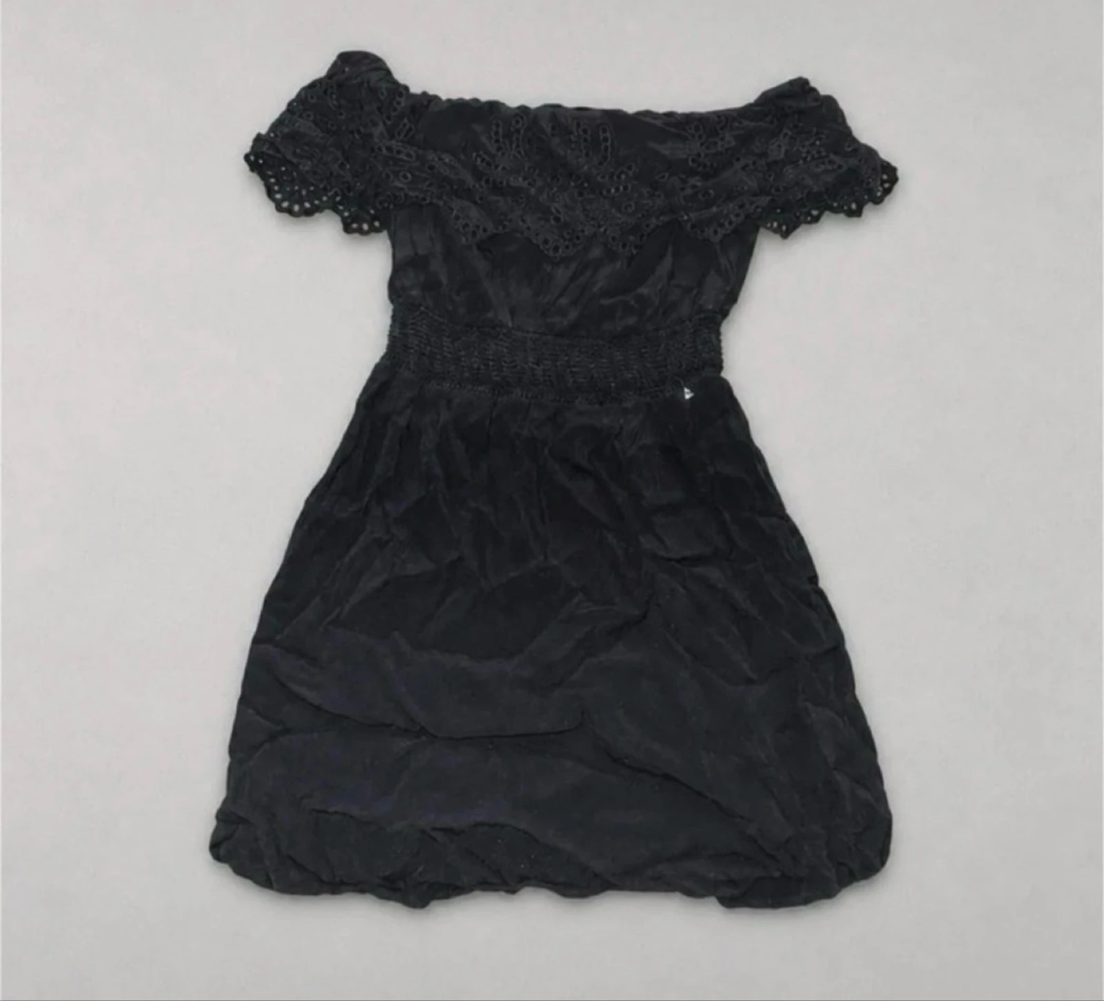 Robe Guess noire S 🖤